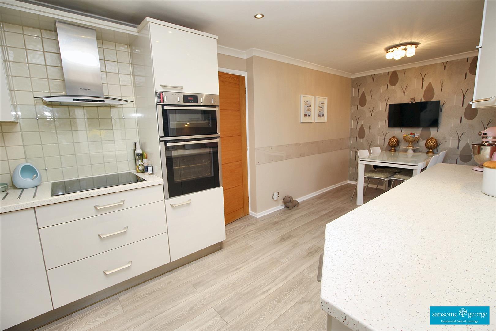 Barclay Road, Calcot
